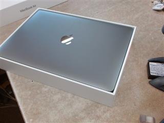 APPLE MACBOOK AIR A2337